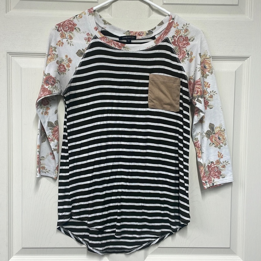 Women’s Top size Medium